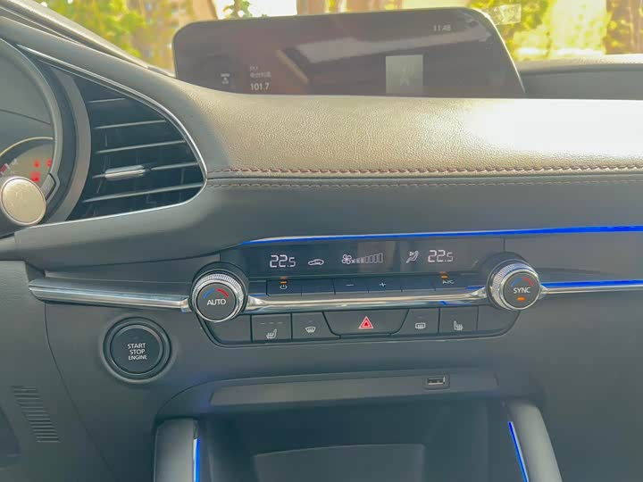 Фото 17 - Mazda 3 (Axela)