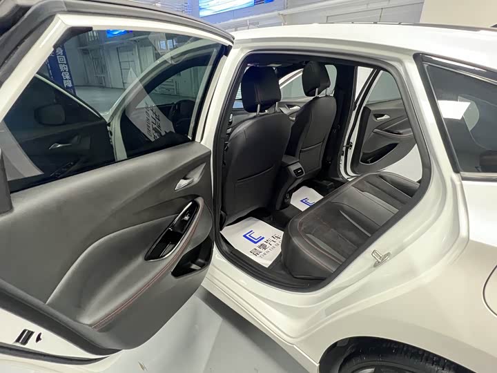 Фото 13 - Buick Verano