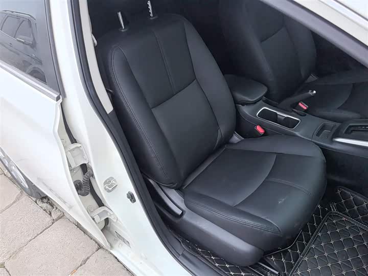 Фото 25 - Nissan Sylphy