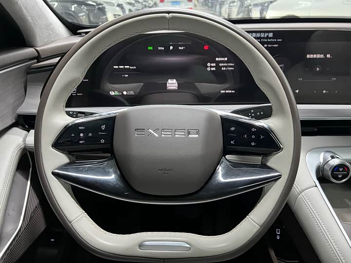 Фото 13 - Exeed RX C-DM Hybrid