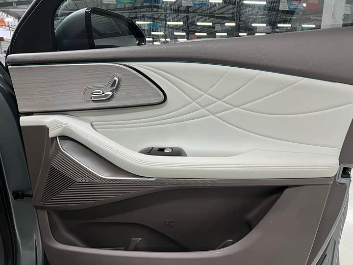 Фото 24 - Exeed RX C-DM Hybrid