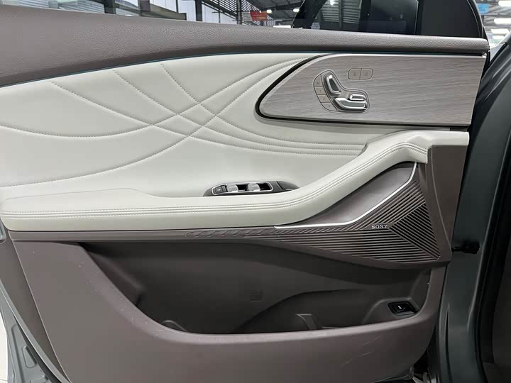 Фото 5 - Exeed RX C-DM Hybrid