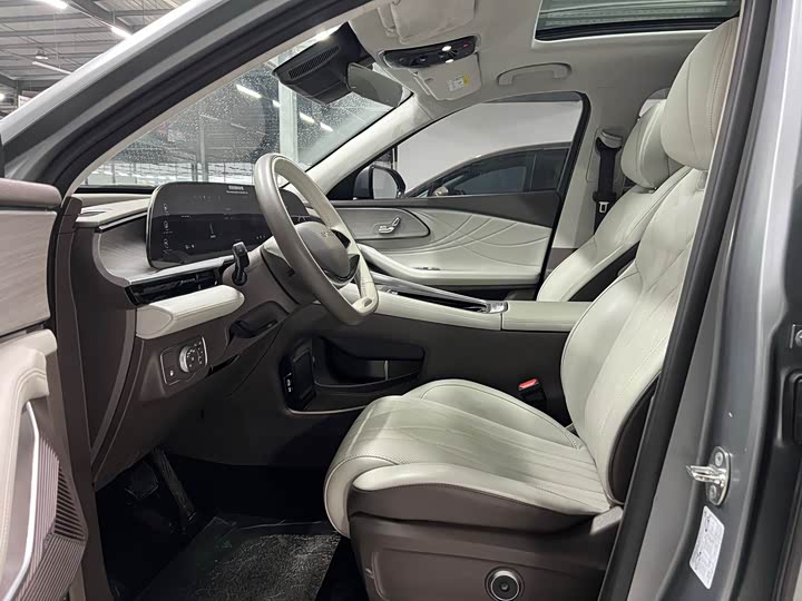 Фото 8 - Exeed RX C-DM Hybrid