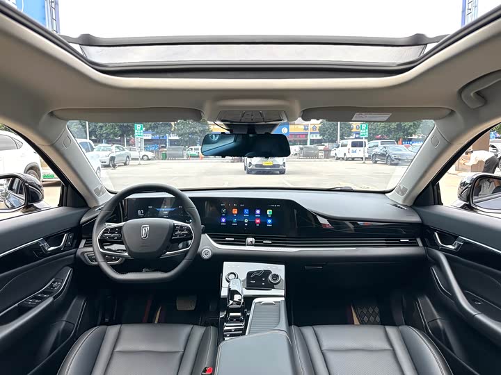 Фото 19 - Bestune B70