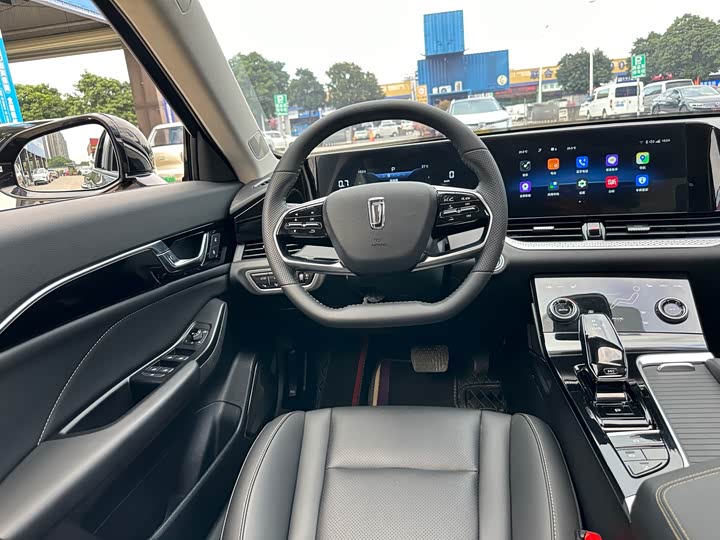 Фото 20 - Bestune B70