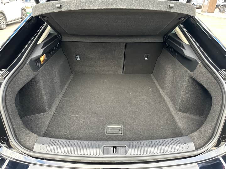 Фото 9 - Bestune B70