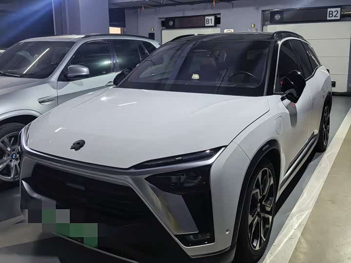 Фото 1 - Nio ES8