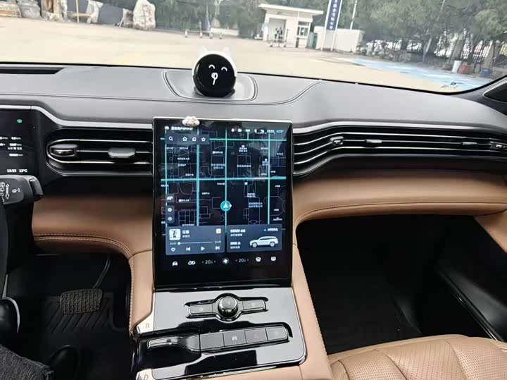 Фото 10 - Nio ES8