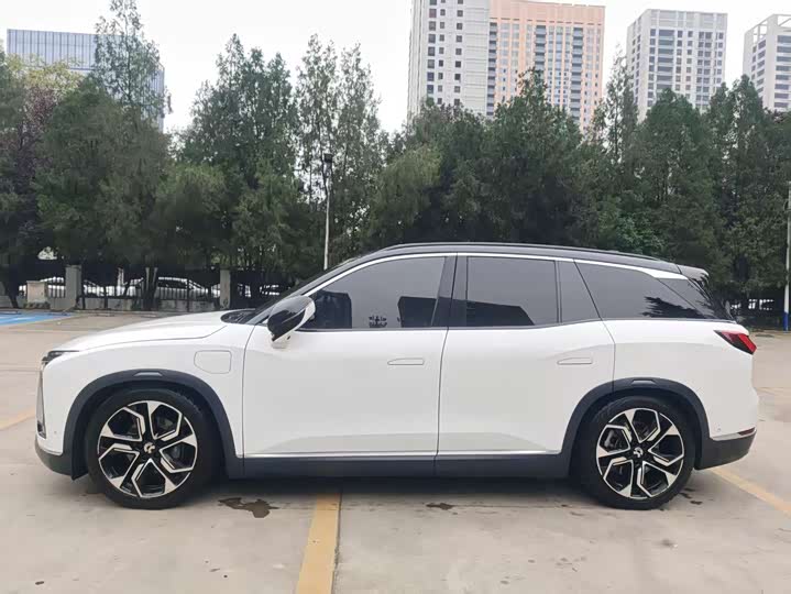 Фото 4 - Nio ES8