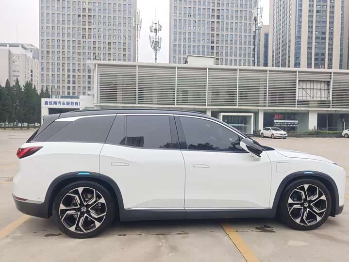 Фото 5 - Nio ES8