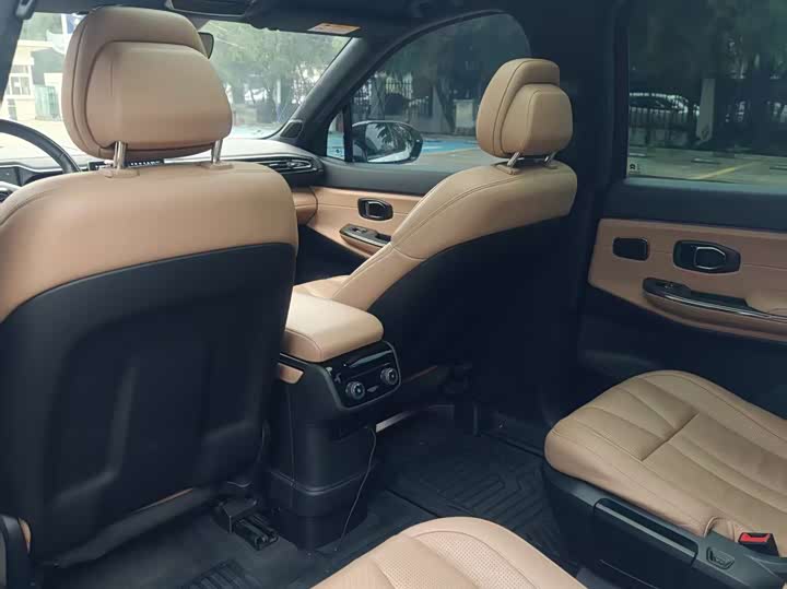 Фото 8 - Nio ES8