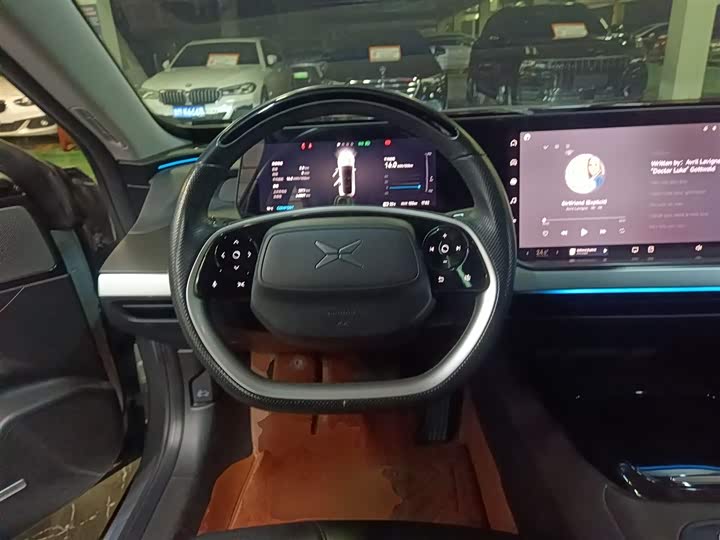 Фото 11 - XPeng P7