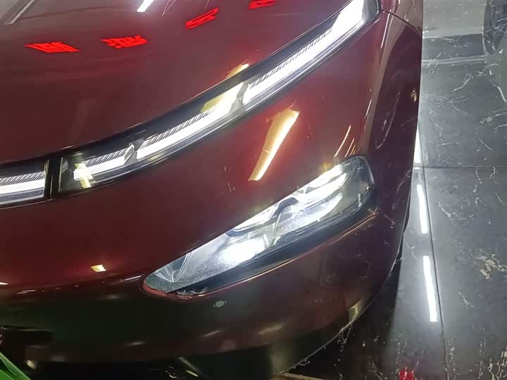 Фото 24 - XPeng P7