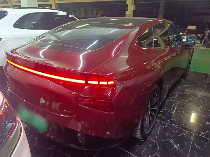 Фото 7 - XPeng P7