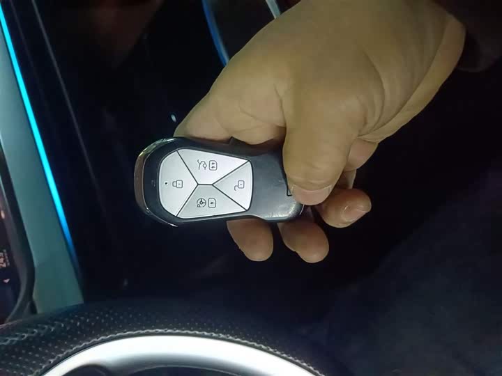 Фото 9 - XPeng P7