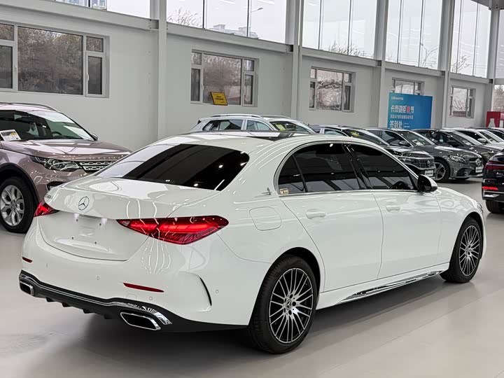 Фото 4 - Mercedes-Benz C-Class