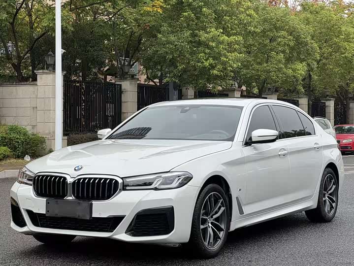 Фото 1 - BMW 5 Series