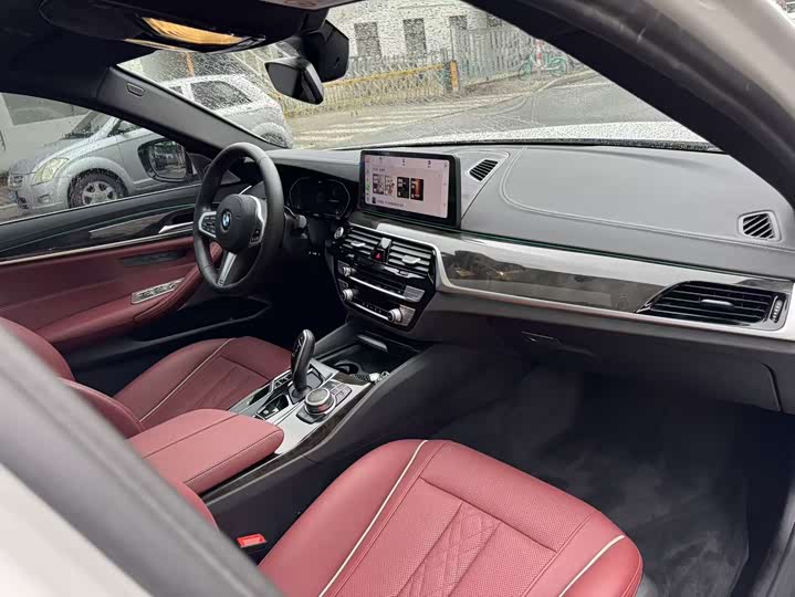 Фото 12 - BMW 5 Series