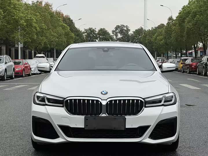 Фото 2 - BMW 5 Series