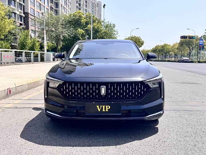 Фото 2 - Bestune B70