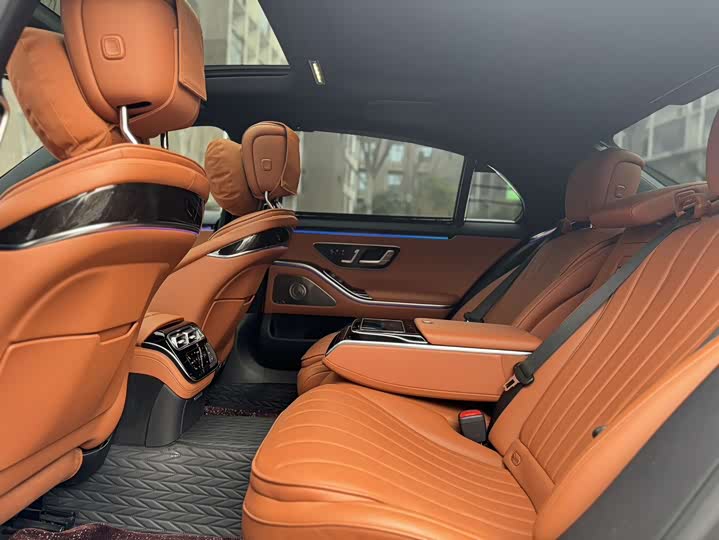 Фото 10 - Mercedes-Benz S-Class