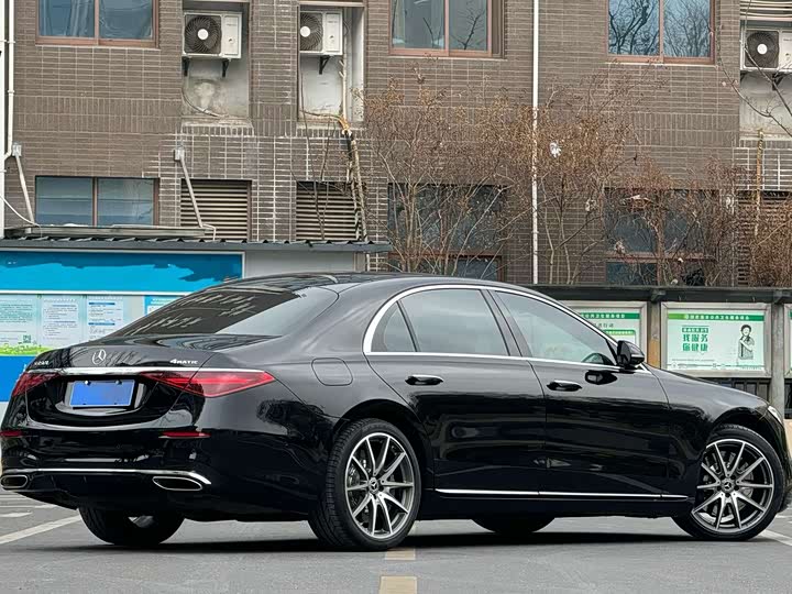 Фото 4 - Mercedes-Benz S-Class