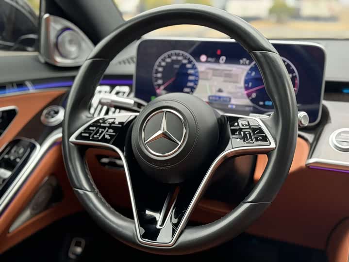 Фото 7 - Mercedes-Benz S-Class