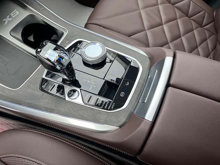 Фото 14 - BMW X5