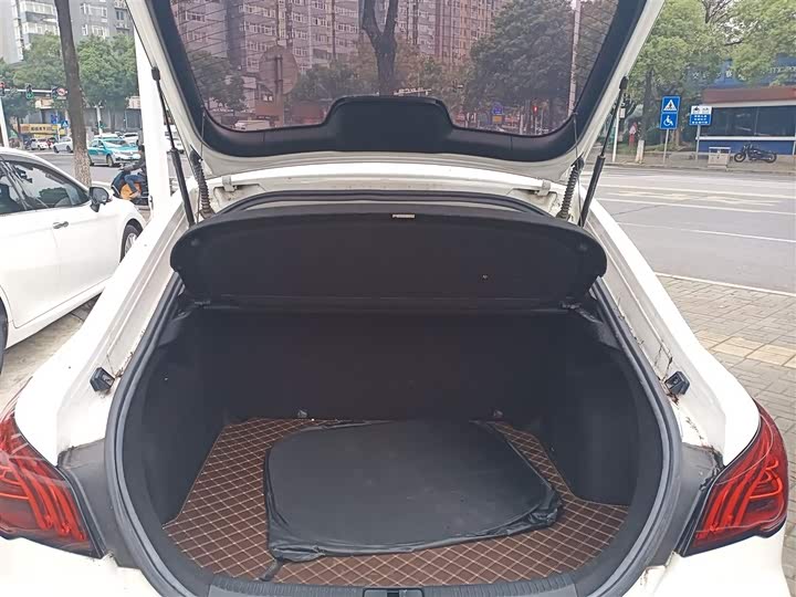 Фото 19 - MG Motor 6