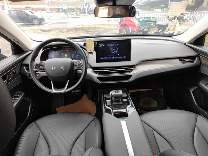 Фото 10 - Hongqi E-QM5