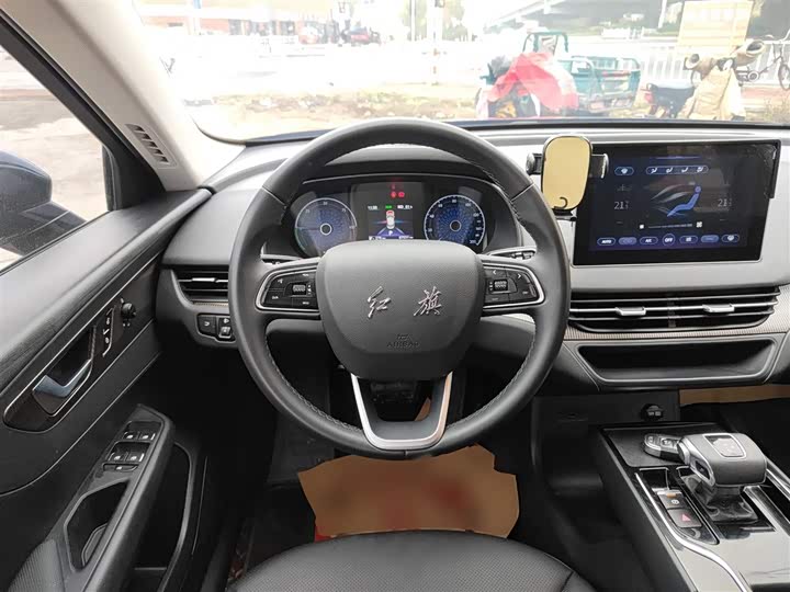 Фото 11 - Hongqi E-QM5