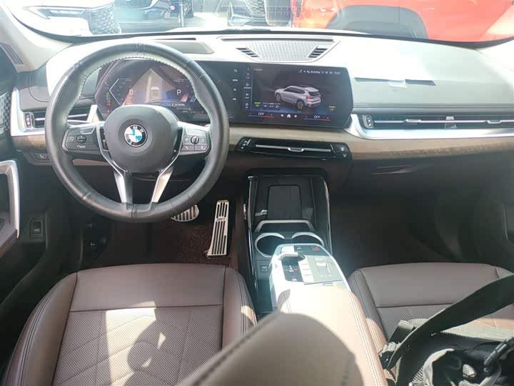 Фото 10 - BMW X1