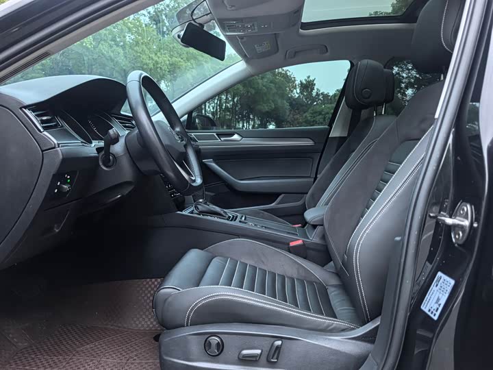 Фото 10 - Volkswagen Magotan