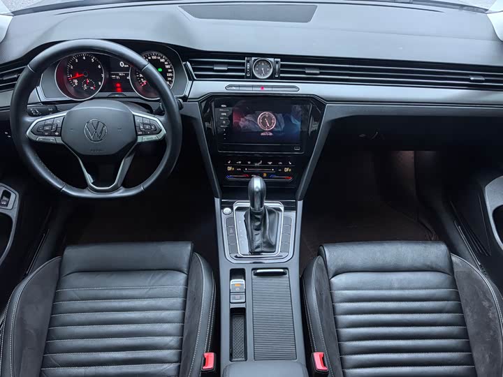 Фото 11 - Volkswagen Magotan