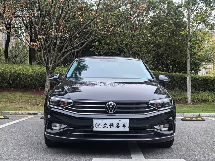 Фото 2 - Volkswagen Magotan