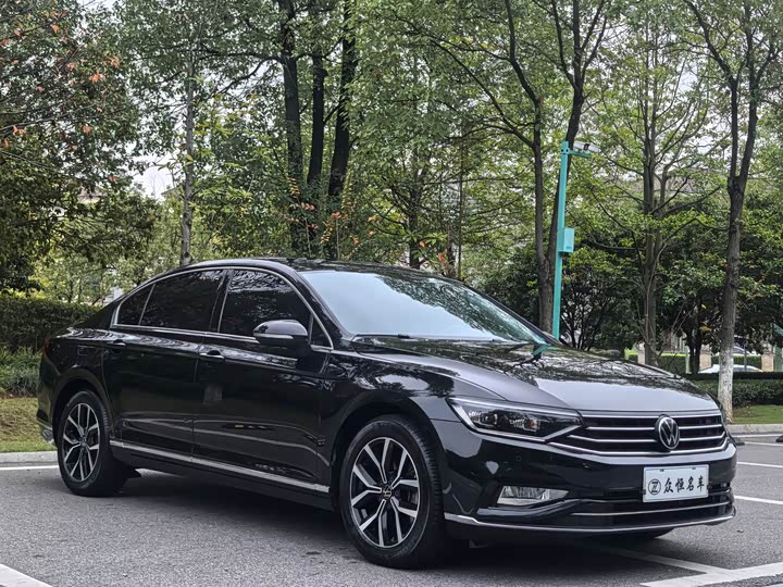 Фото 3 - Volkswagen Magotan