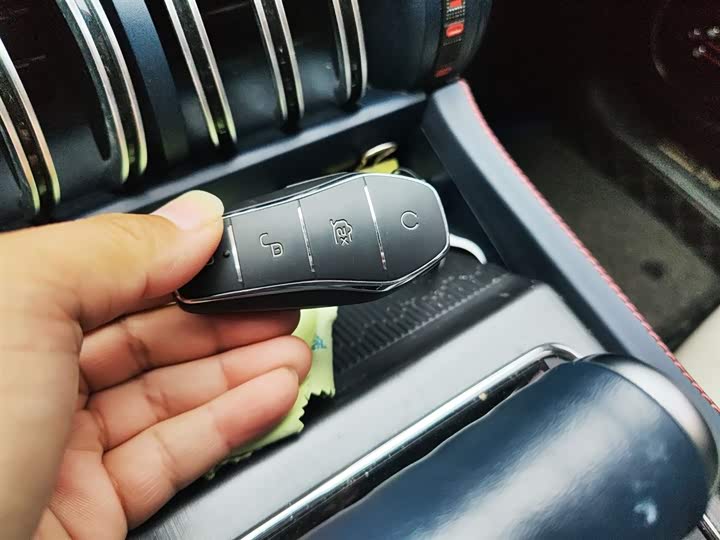 Фото 12 - BYD Yuan Plus