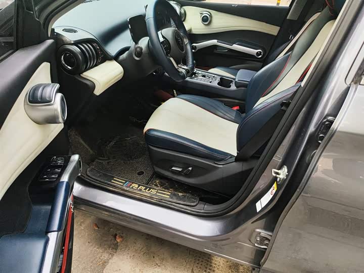 Фото 14 - BYD Yuan Plus