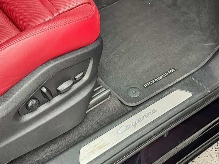 Фото 17 - Porsche Cayenne