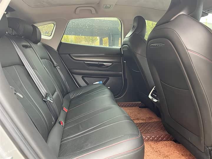 Фото 14 - XPeng P7