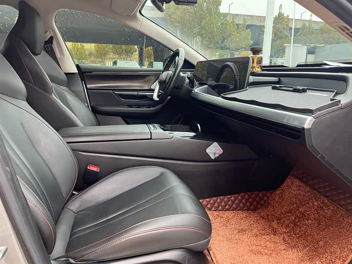 Фото 15 - XPeng P7