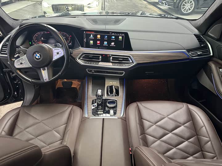 Фото 15 - BMW X5