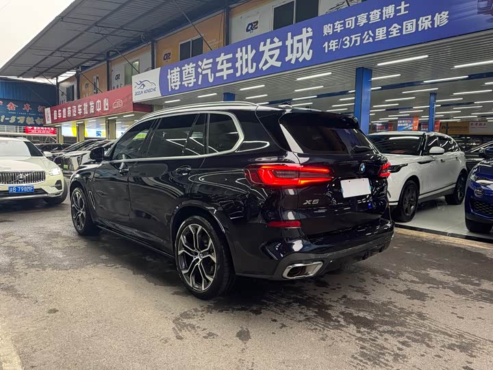 Фото 27 - BMW X5