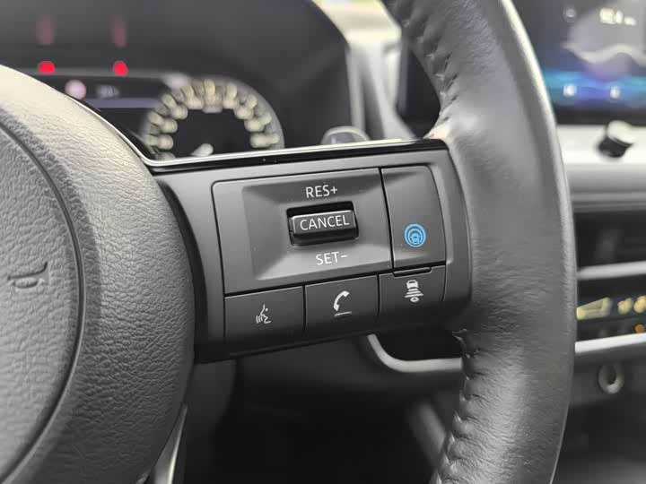 Фото 23 - Nissan X-Trail