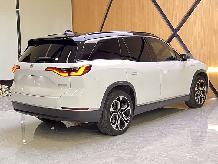 Фото 12 - Nio ES8