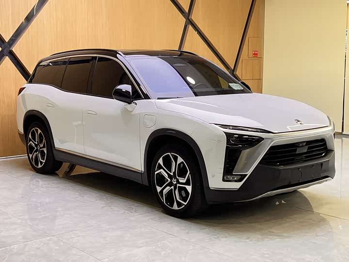 Фото 3 - Nio ES8