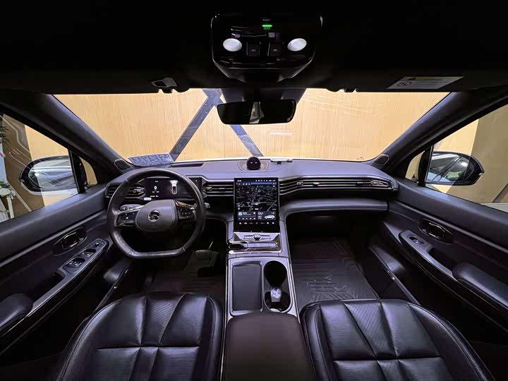 Фото 4 - Nio ES8