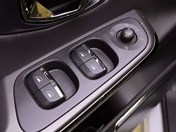 Фото 7 - Nio ES8