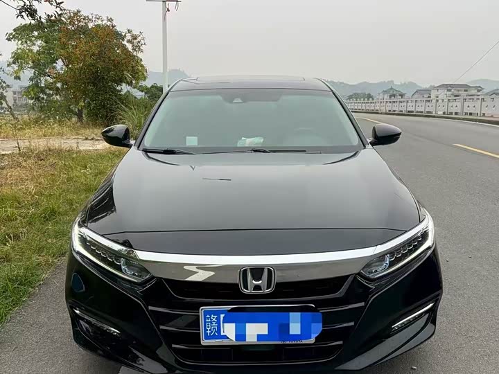 Фото 2 - Honda Accord