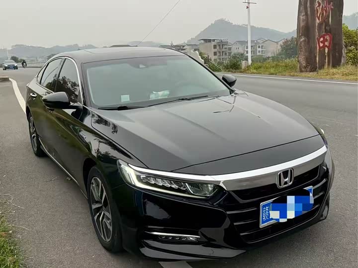 Фото 3 - Honda Accord